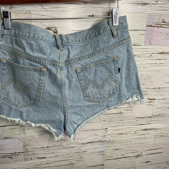 Minkpink jean denim shorts size medium - Picture 10 of 12